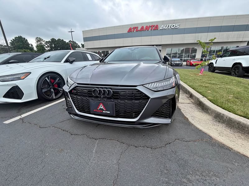 2022 Audi RS6 - Avant peformance Wagon 4D