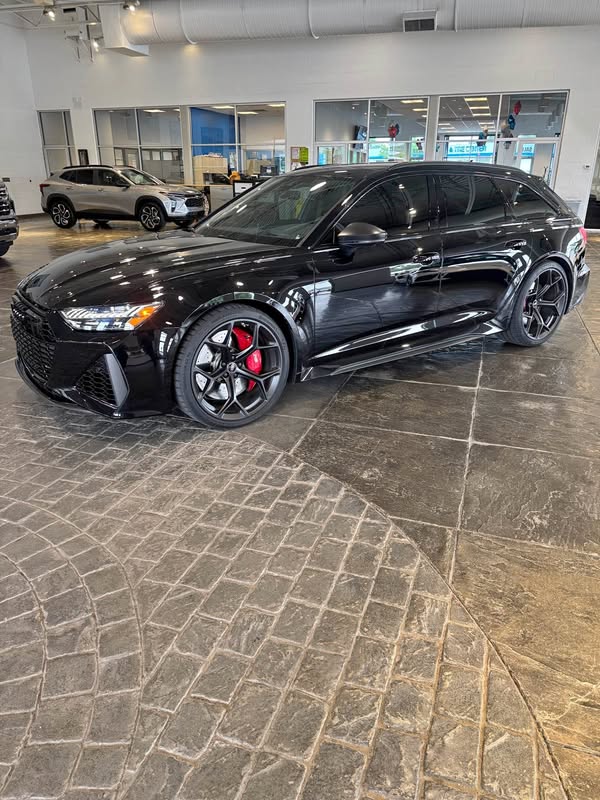 2025 Audi RS6 - Avant peformance Wagon 4D