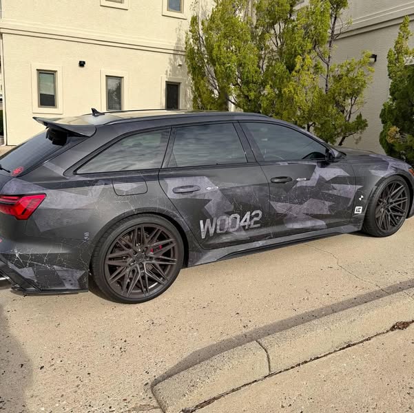 2023 Audi RS6 - Avant peformance Wagon 4D