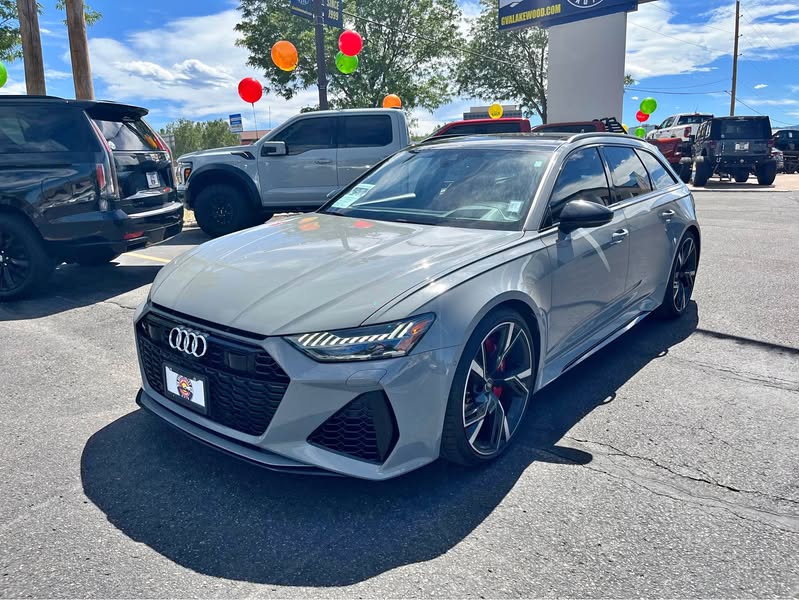 2022 Audi RS6 Avant Wagon 4D