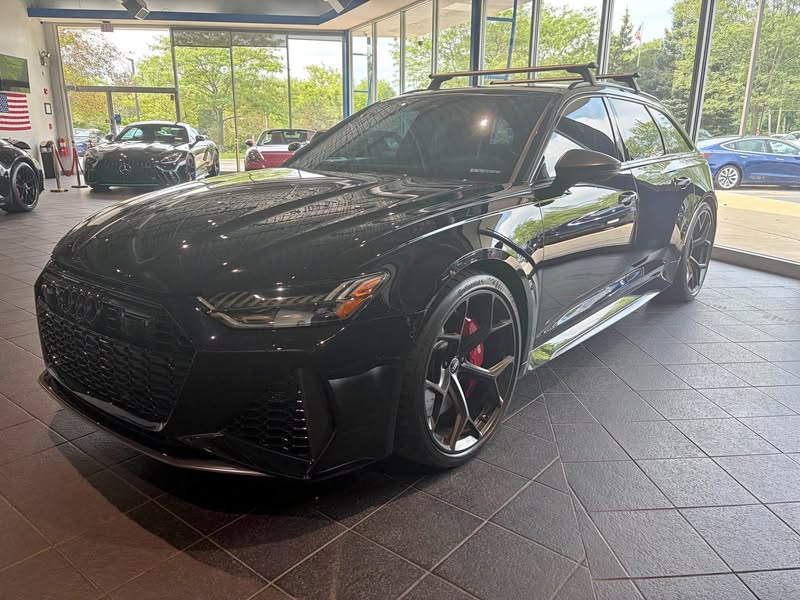 2024 Audi RS6 Avant peformance Wagon 4D