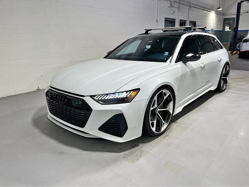 2024 Audi RS6 Avant peformance Wagon 4D