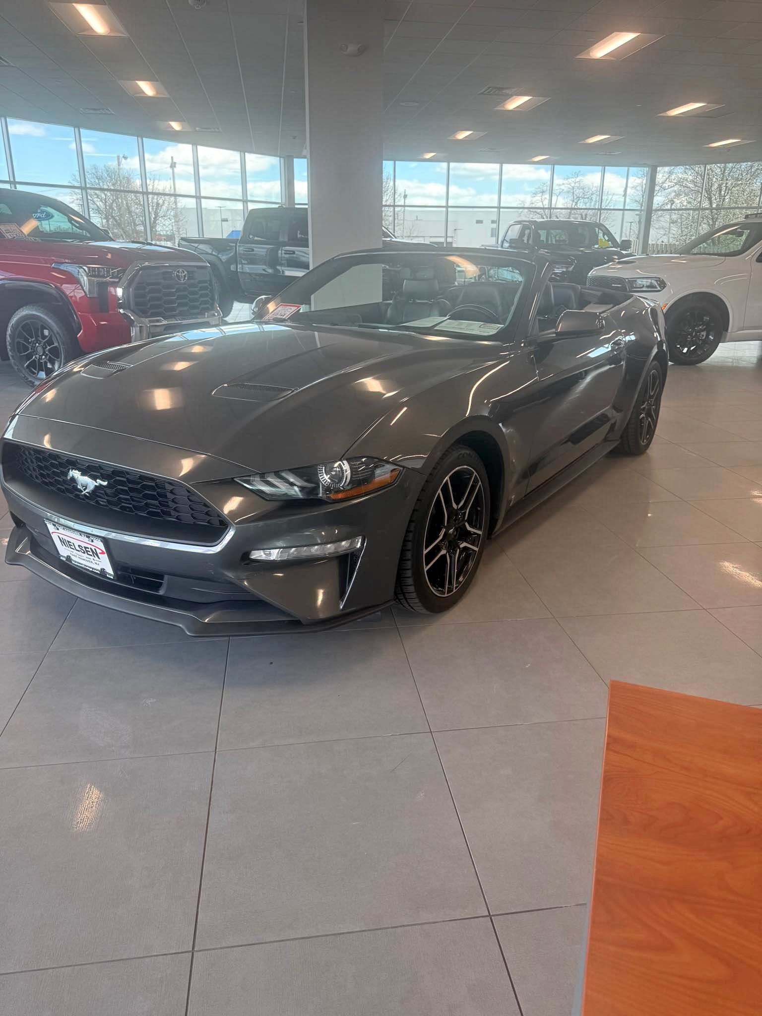 2020 Ford Mustang - Ecoboost