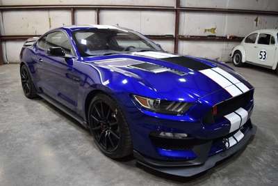 2016 Ford Mustang R