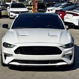 2022 Ford mustang gt premium fastback rwd 35,695 miles