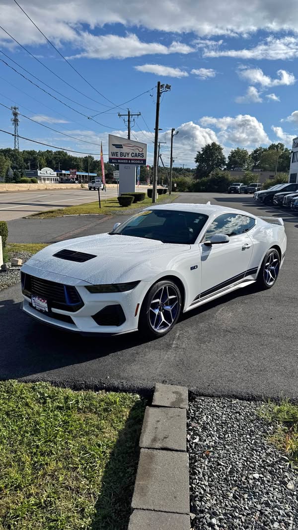 2024 Ford Mustang - GT Premium CS