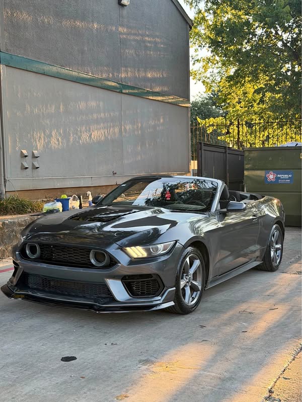2015 Ford Mustang - Versi\u00f3n