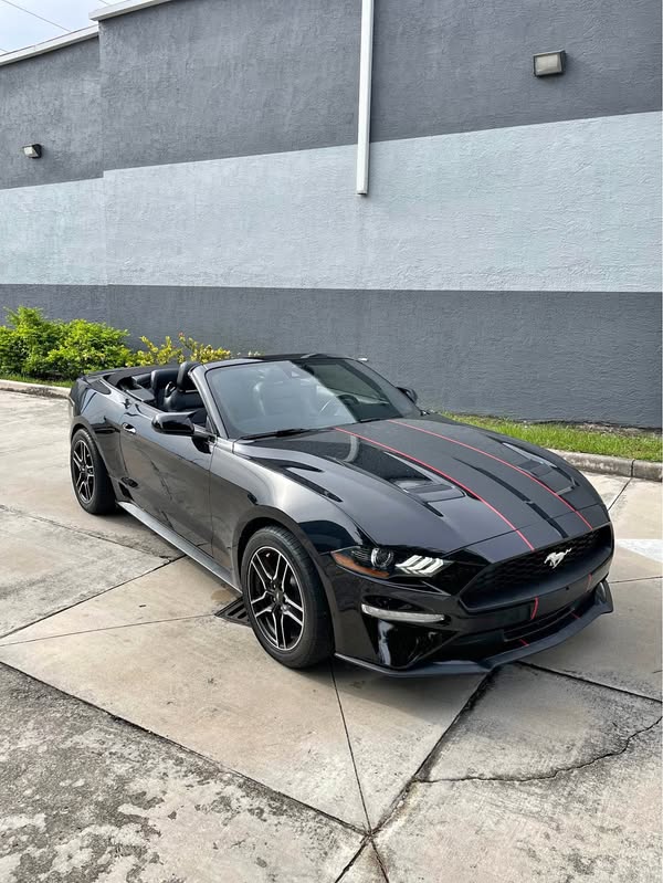 2023 Ford Mustang - Convertible