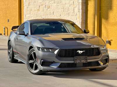 2022 Ford Mustang - V6