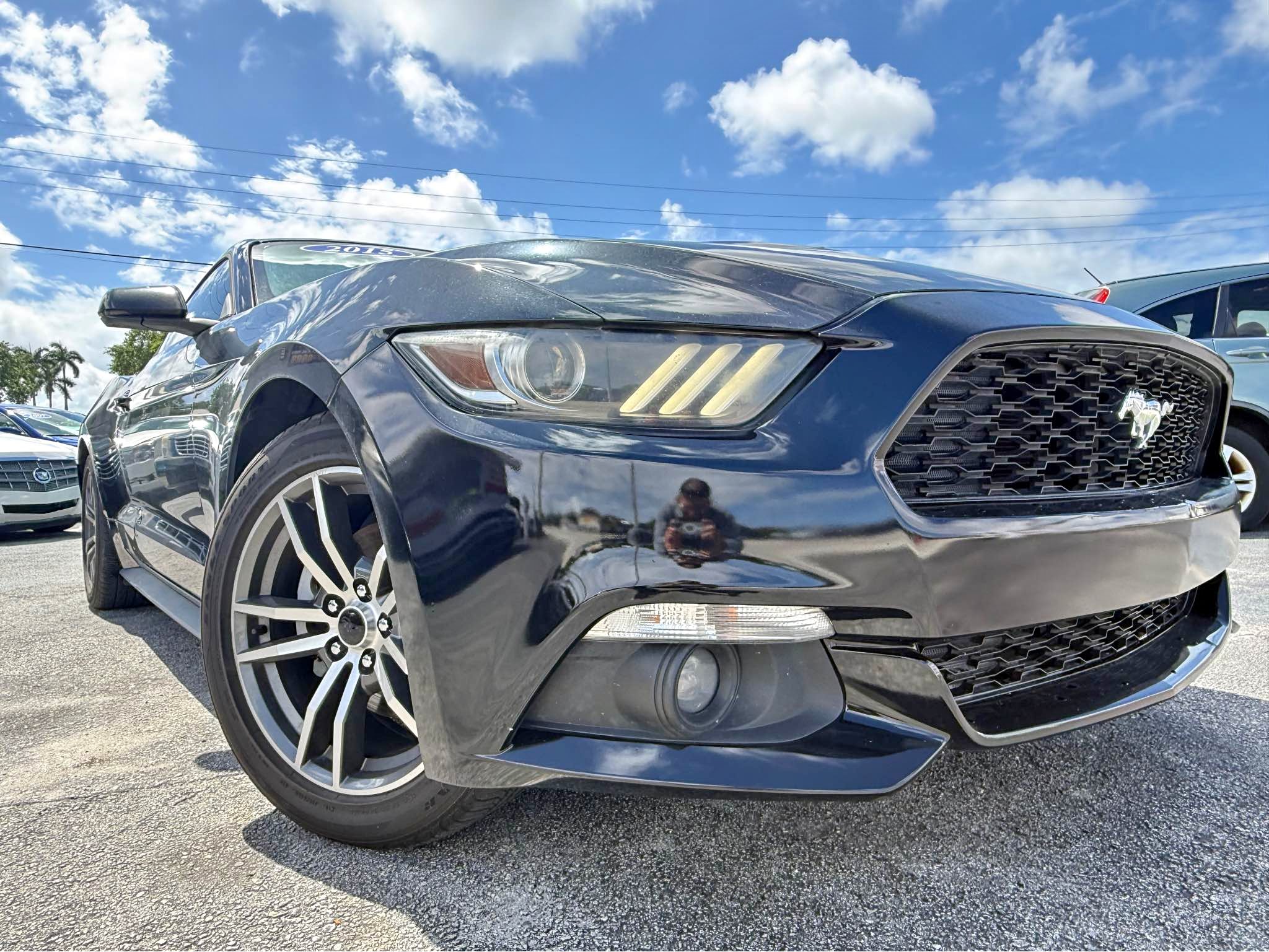 2015 Ford Mustang - Eco boost premium