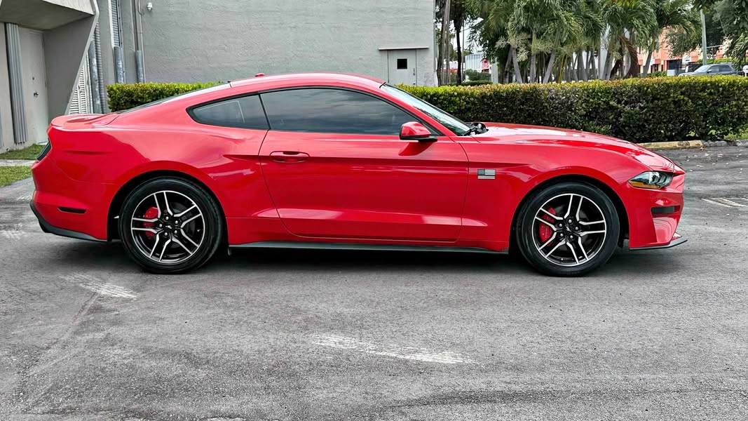 2018 Ford Mustang - Coupe
