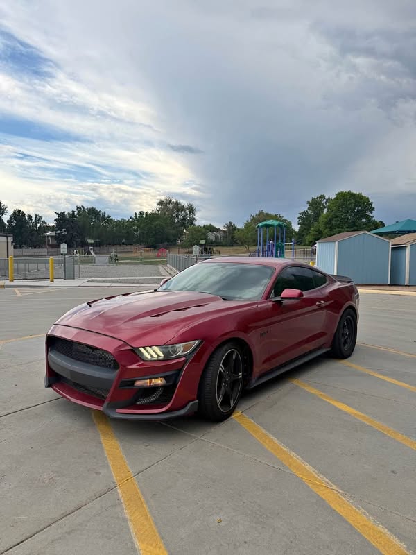 2016 Ford Mustang - 5.0 twin turbo gt premium