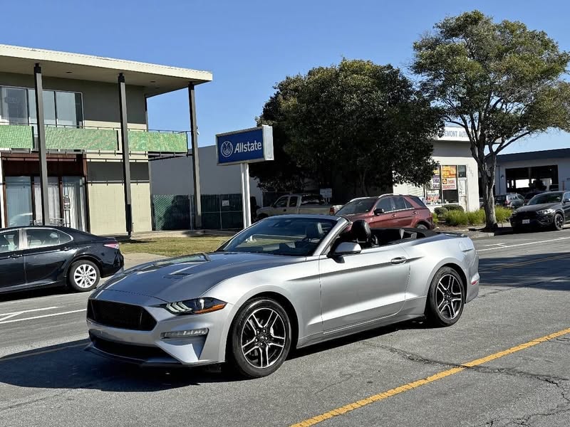 2021 Ford mustang convertible