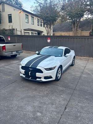 2015 Ford Mustang - V6 base