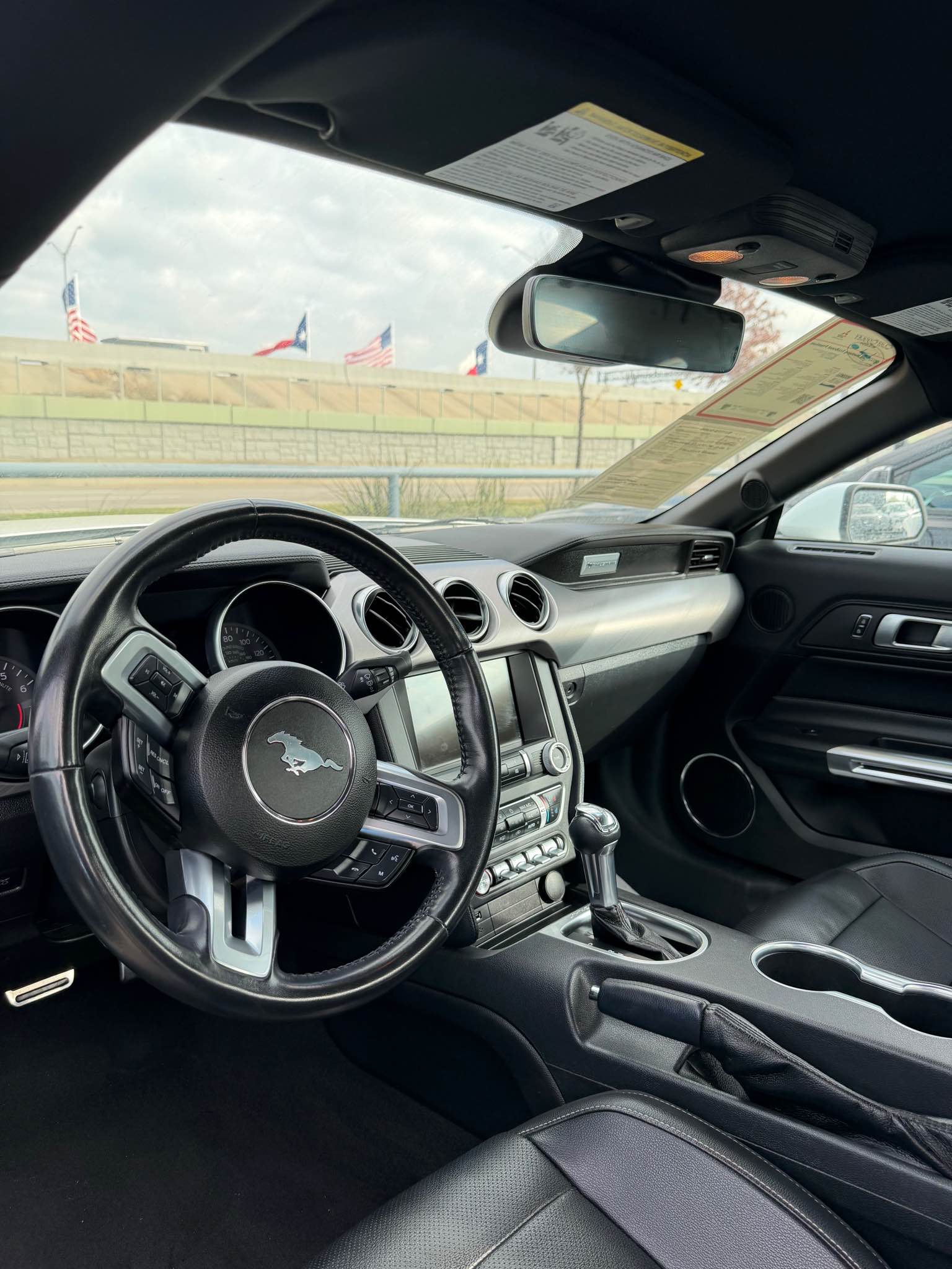 2023 Ford Mustang - EcoBoost premium