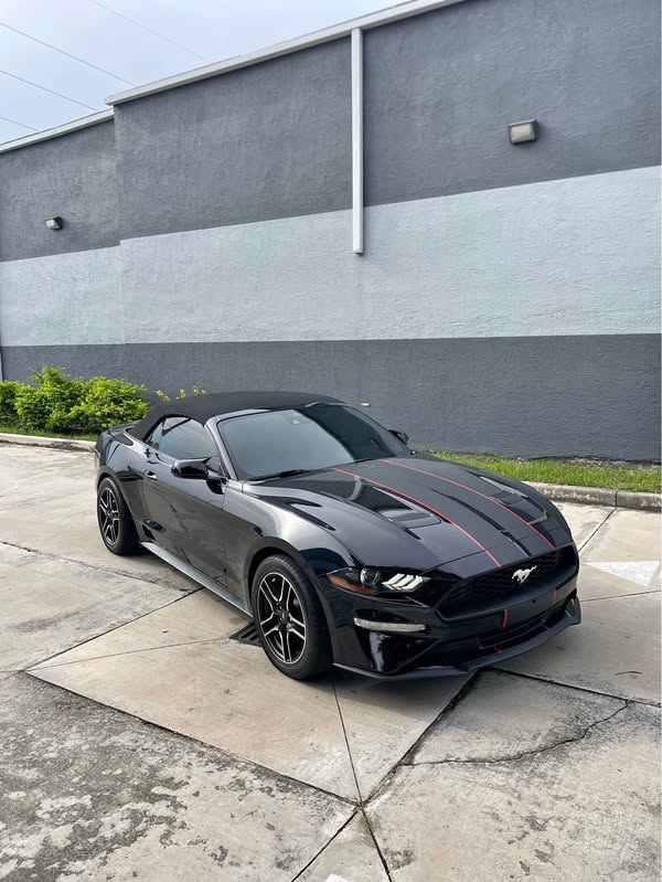 2023 Ford Mustang - Convertible