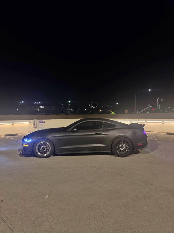2020 Ford Mustang - Gt