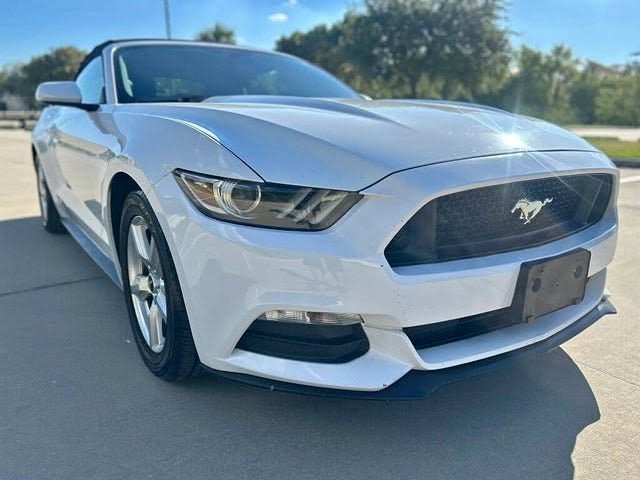 2015 Ford Mustang V6 Convertible RWD