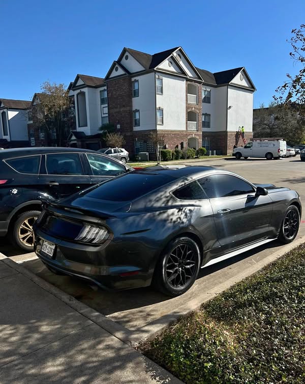 2017 Ford Mustang - V6 Coupe 2D