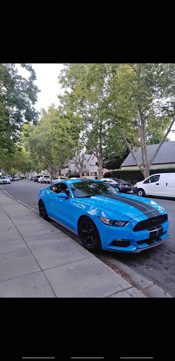 2017 Ford Mustang - V6 Coupe 2D