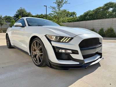 2017 Ford Mustang - Premium