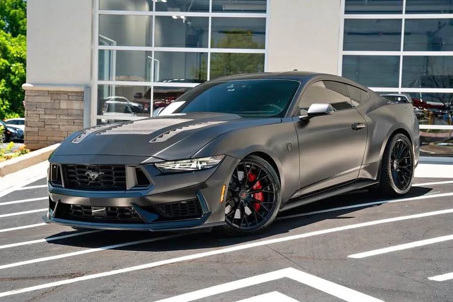 2024 Ford Mustang - Dark Horse