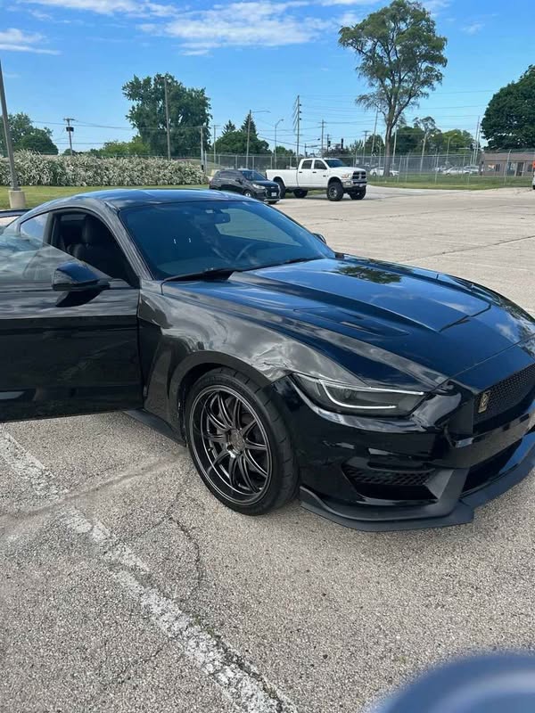 2016 Ford Mustang - Gt