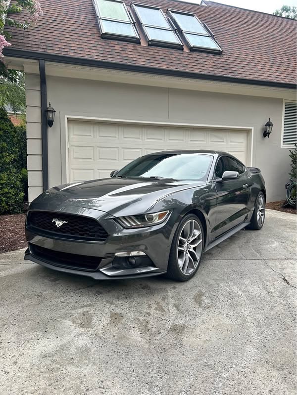 2016 Ford Mustang - Eco boost Premium