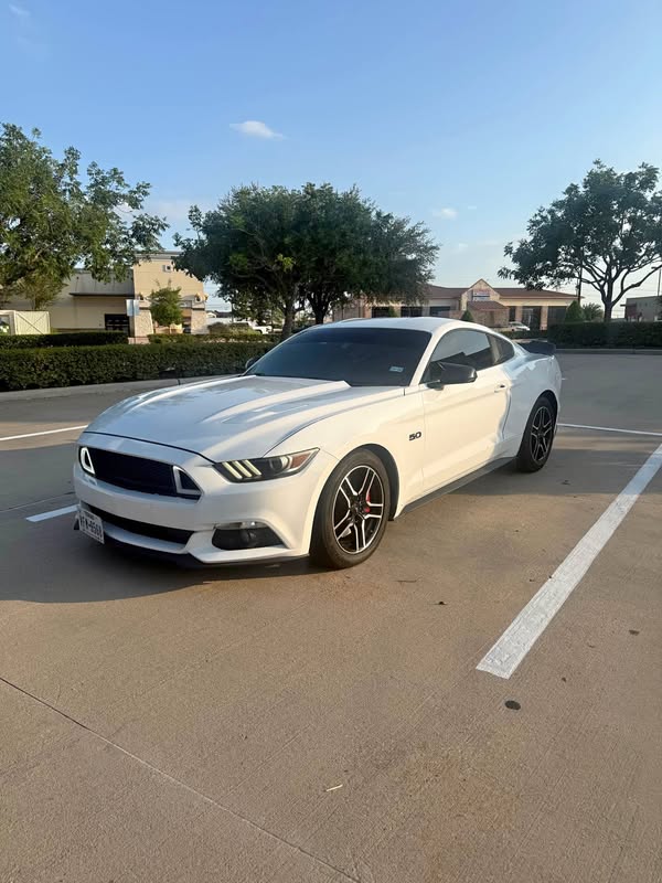 2015 Ford Mustang - GT