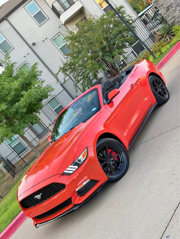 2016 Ford Mustang - V6