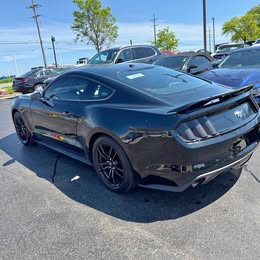 2017 Ford Mustang - Ecoboost premium
