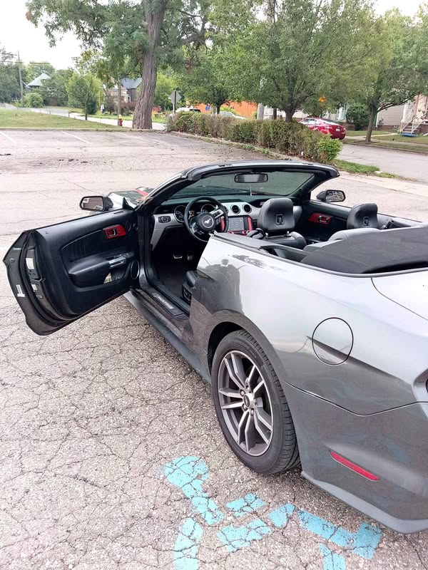 2017 Ford Mustang - Convertible 2D