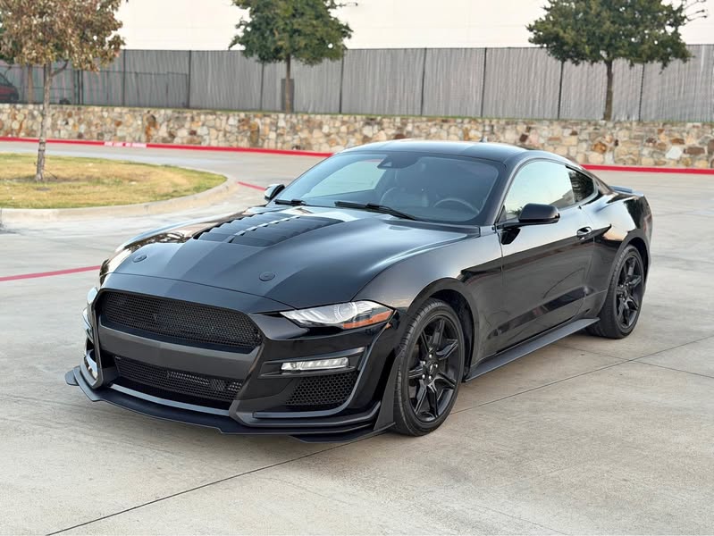 2020 Ford Mustang - Ecoboost premium