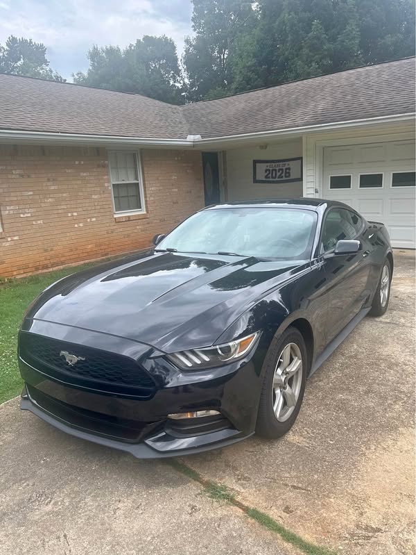 2017 Ford Mustang - V6 Coupe 2D