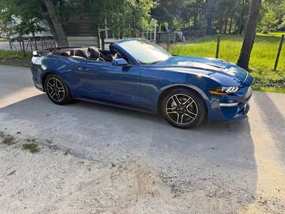 2022 Ford Mustang - Convertible 2D
