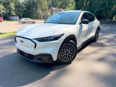 2024 Ford Mustang PREMIUM