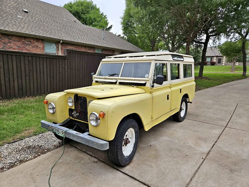 1969 Land Rover Discovery Series II 109