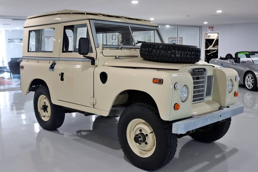1973 Land Rover Series 111 88