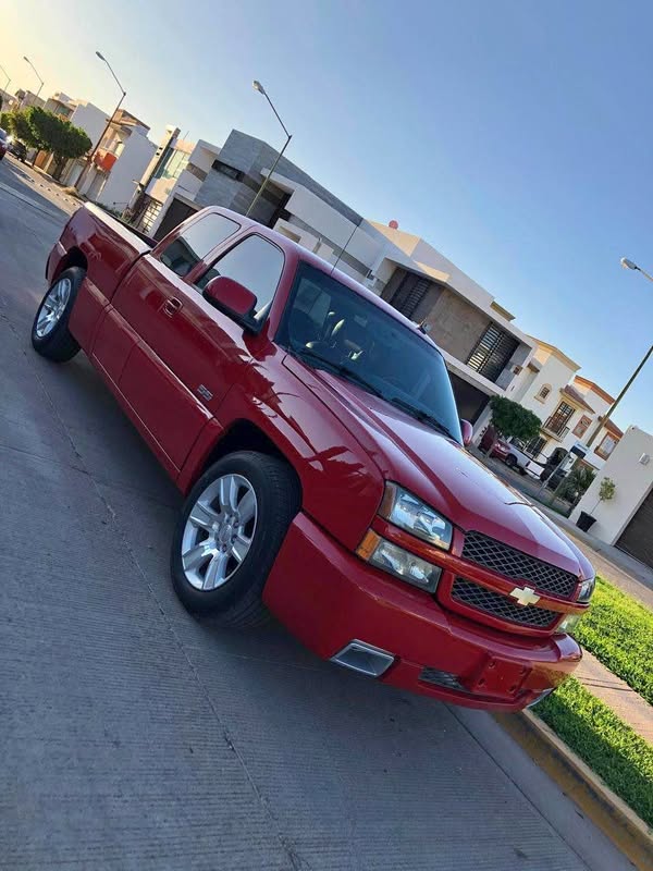 2004 Chevrolet Silverado (Classic) 1500 Extended Cab - SS Pickup 4D 6 1\/2 ft