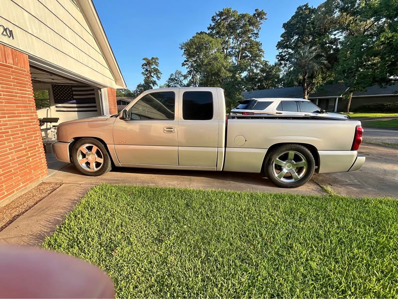 2005 Chevrolet Silverado 1500 Extended Cab - SS Pickup 4D 6 1\/2 ft