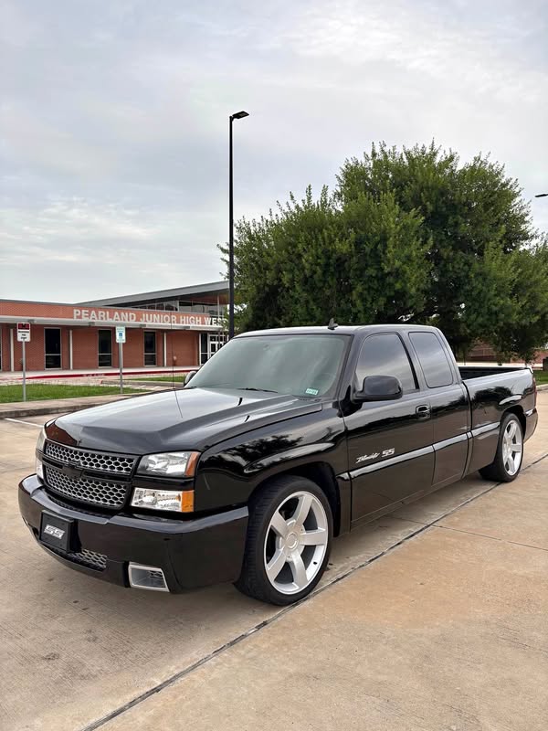 2006 chevrolet  Chevrolet Silverado - Intimidator SS