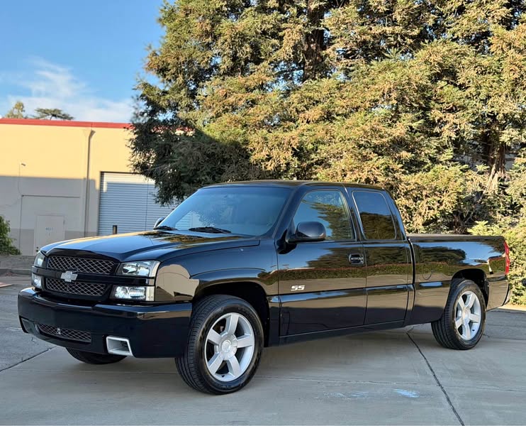 2003 Chevrolet Silverado 1500 Extended Cab - SS Pickup 4D 6 1\/2 ft