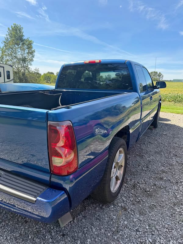 2003 Chevrolet Silverado (Classic) 1500 Extended Cab - SS Pickup 4D 6 1\/2 ft