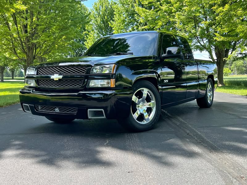 2004 Chevrolet Silverado SS