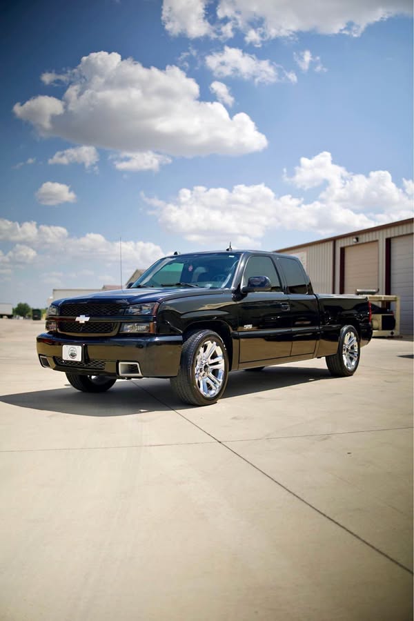2004 Chevrolet Silverado 1500 Extended Cab - SS Pickup 4D 6 1\/2 ft