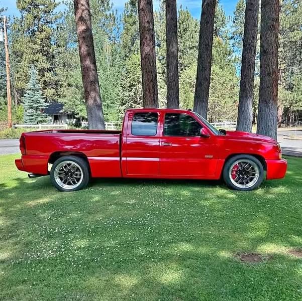 2004 Chevrolet Silverado SS