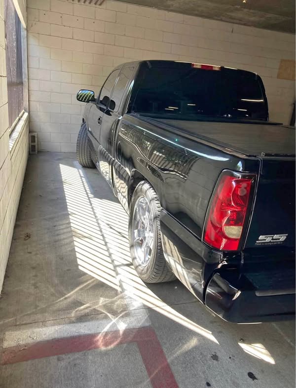 2005 Chevrolet Silverado - SS