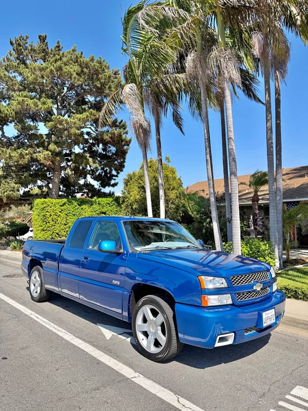 2004 Chevrolet Silverado 1500 Extended Cab - SS