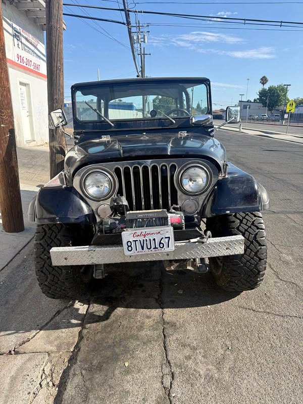 1974 Jeep Cherokee - SE Sport Utility 2D