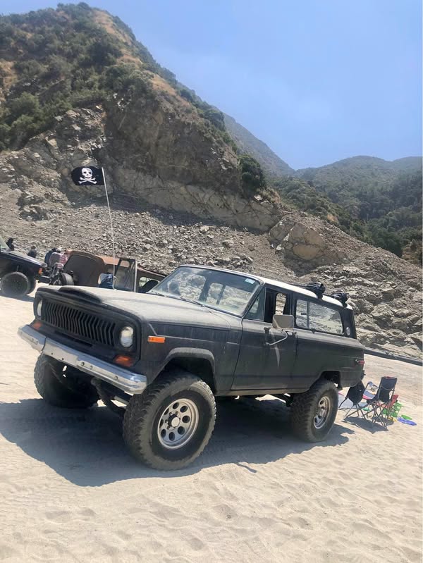 1976 Jeep Cherokee - Sport 2D